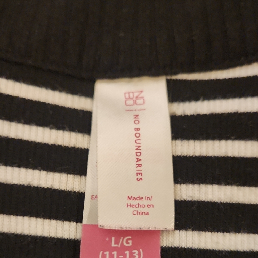 Striped Tops Women's Size Large - Picture 7 of 8
